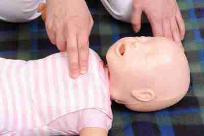 Druckpunkt Baby CPR